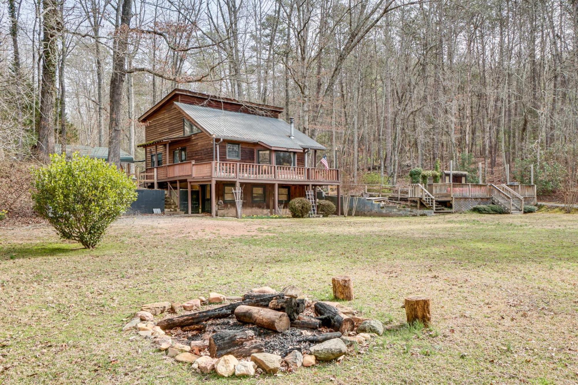 Charming Cabin With Fire Pit And Decks About 7 Mi To Helen Sautee Nacoochee Luaran gambar